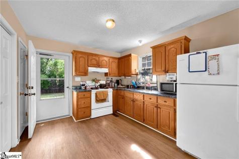 1020 Elizabeth Street Anderson SC 29624