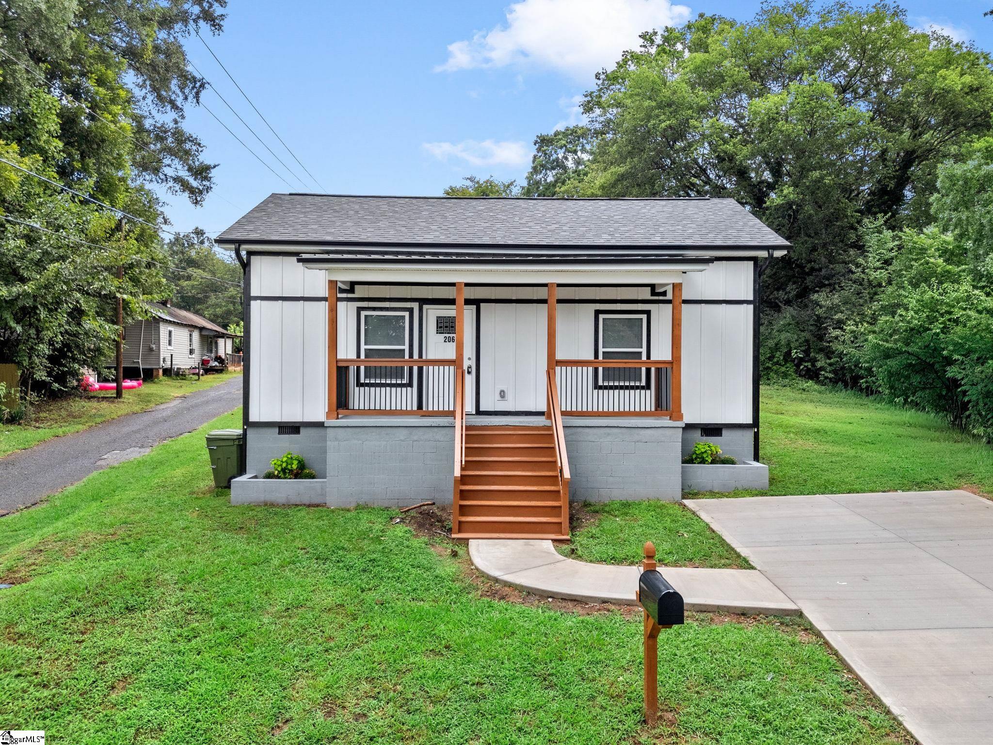 206 Claremont Street Gaffney SC 29341