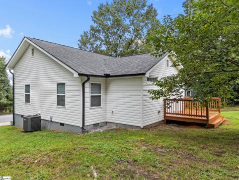 206 Claremont Street Gaffney SC 29341