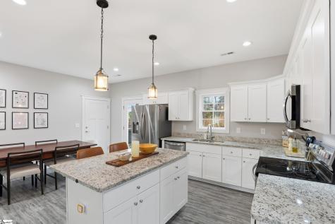 103 W Chestnut Court Central SC 29630