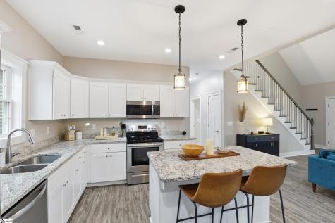 103 W Chestnut Court Central SC 29630