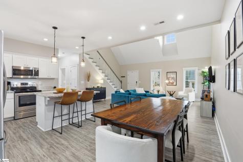 103 W Chestnut Court Central SC 29630