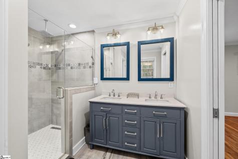 17 Eisenhower Drive Greenville SC 29607