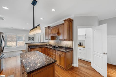 8 Firnstone Court Greenville SC 29607
