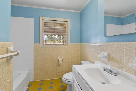 509 W Carolina Avenue Clinton SC 29325