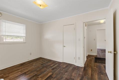 509 W Carolina Avenue Clinton SC 29325