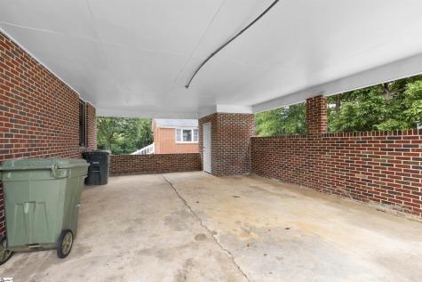 509 W Carolina Avenue Clinton SC 29325