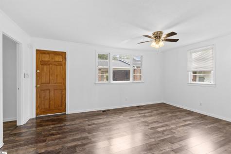 509 W Carolina Avenue Clinton SC 29325