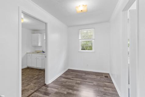 509 W Carolina Avenue Clinton SC 29325