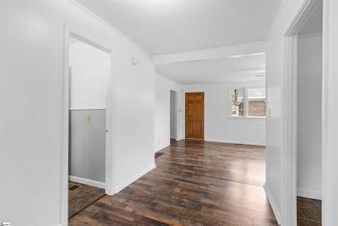 509 W Carolina Avenue Clinton SC 29325