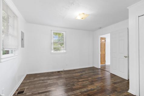 509 W Carolina Avenue Clinton SC 29325