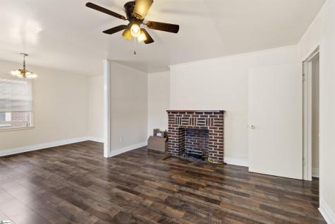 509 W Carolina Avenue Clinton SC 29325