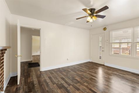 509 W Carolina Avenue Clinton SC 29325