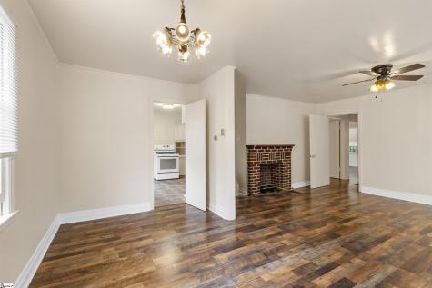 509 W Carolina Avenue Clinton SC 29325
