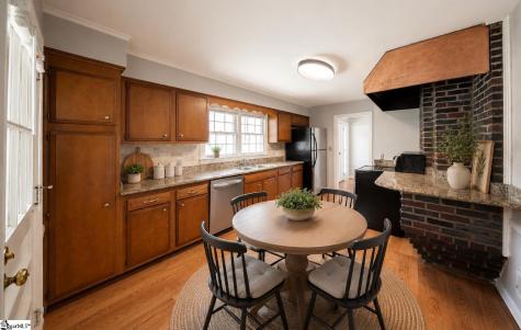 517 Dellwood Drive Greenville SC 29609