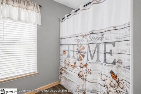 7 Wooded Glenn Court Pelzer SC 29669