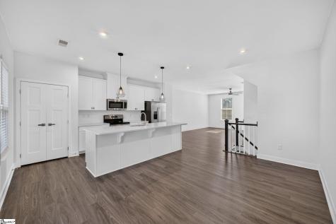 119 Rollins Avenue Greenville SC 29607