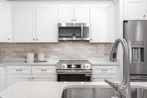 98 E Mcbee Avenue Greenville SC 29601