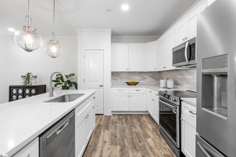 98 E Mcbee Avenue Greenville SC 29601