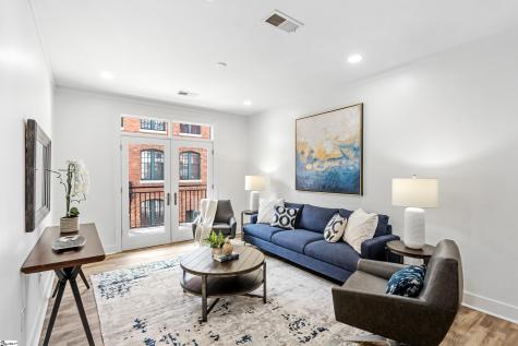 98 E Mcbee Avenue Greenville SC 29601