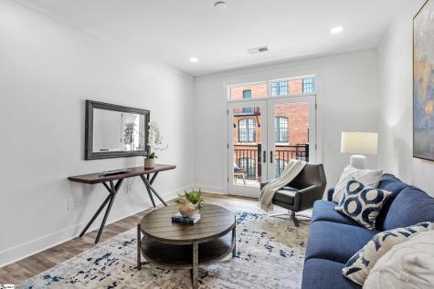 98 E Mcbee Avenue Greenville SC 29601