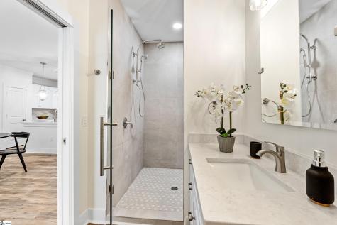 98 E Mcbee Avenue Greenville SC 29601