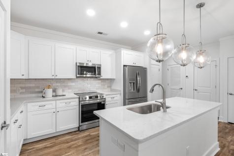 98 E Mcbee Avenue Greenville SC 29601