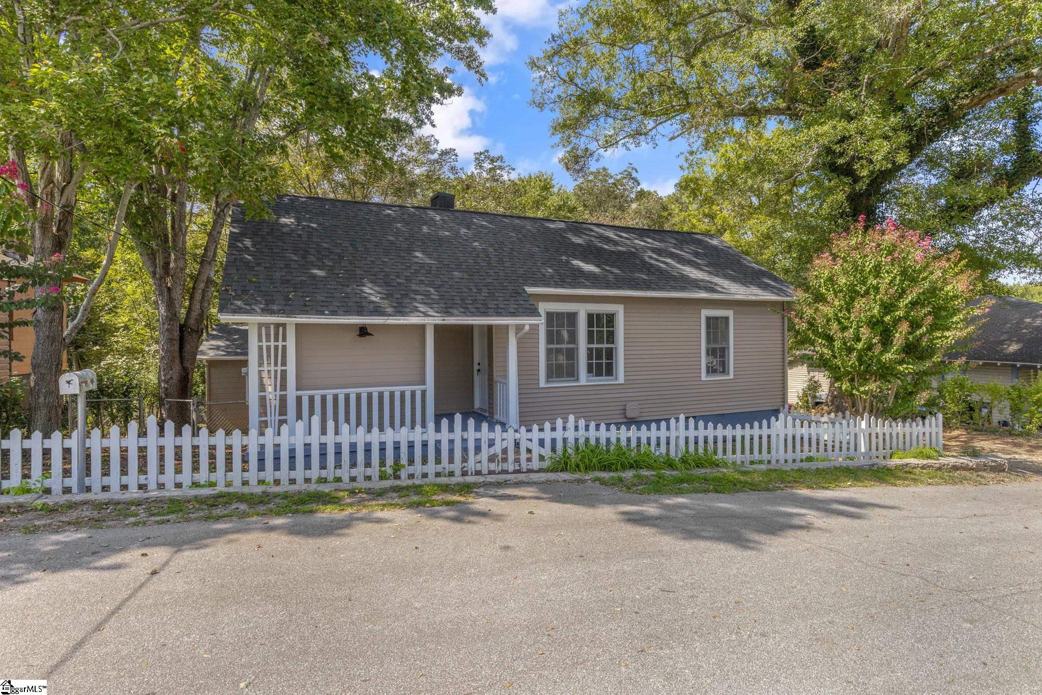 9 Hampton Street Ware Shoals SC 29692