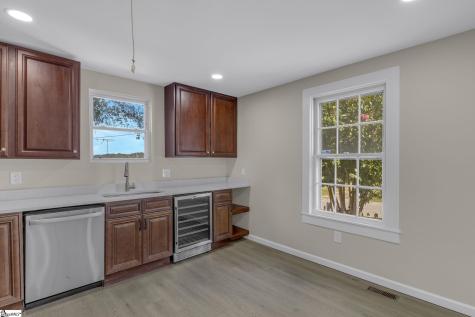 9 Hampton Street Ware Shoals SC 29692
