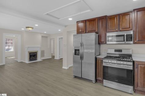9 Hampton Street Ware Shoals SC 29692