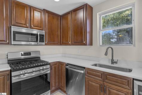 9 Hampton Street Ware Shoals SC 29692