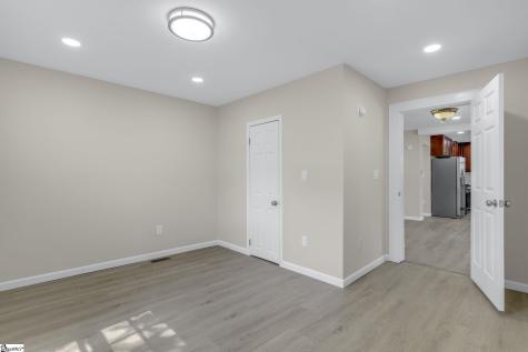 9 Hampton Street Ware Shoals SC 29692