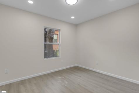 9 Hampton Street Ware Shoals SC 29692