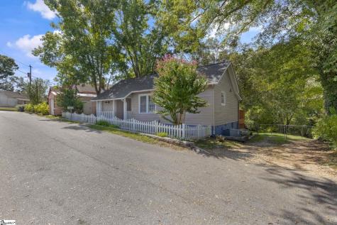9 Hampton Street Ware Shoals SC 29692