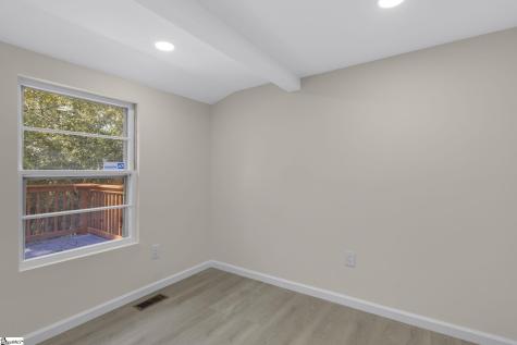 9 Hampton Street Ware Shoals SC 29692