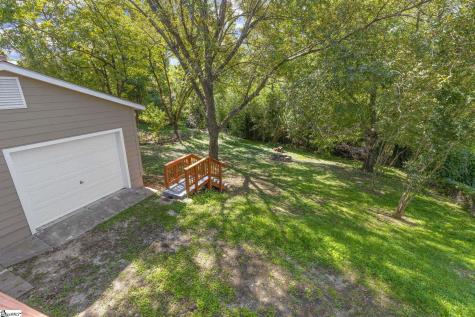 9 Hampton Street Ware Shoals SC 29692