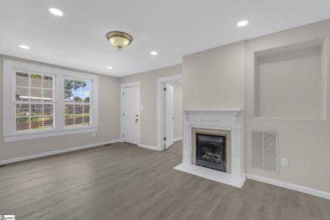 9 Hampton Street Ware Shoals SC 29692