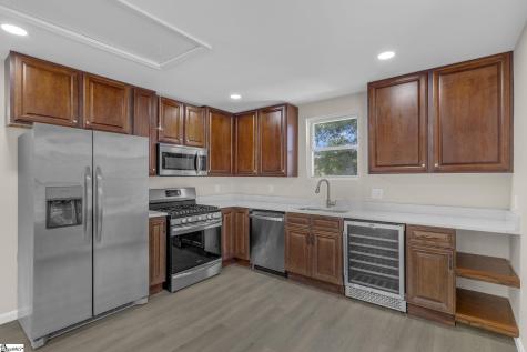 9 Hampton Street Ware Shoals SC 29692