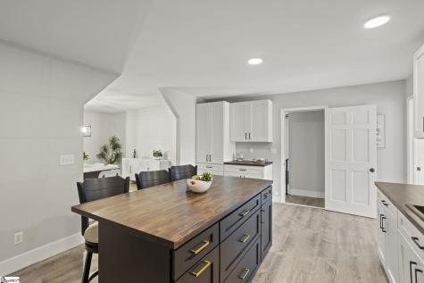 40 Ridings Road Campobello SC 29322