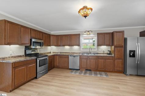 40 Ridings Road Campobello SC 29322