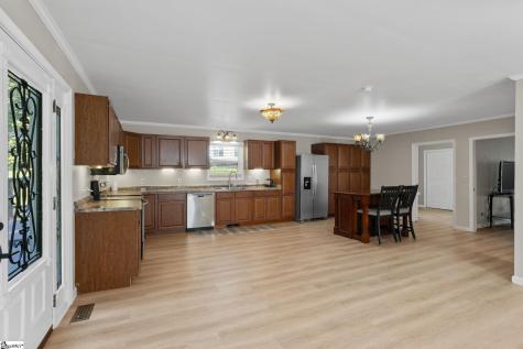 40 Ridings Road Campobello SC 29322