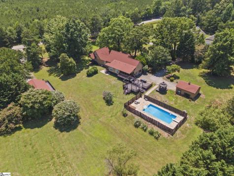 40 Ridings Road Campobello SC 29322