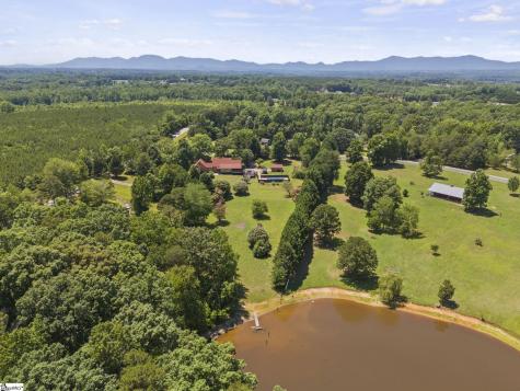 40 Ridings Road Campobello SC 29322