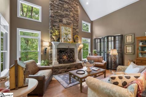 175 Green Hills Road Mill Spring NC 28756