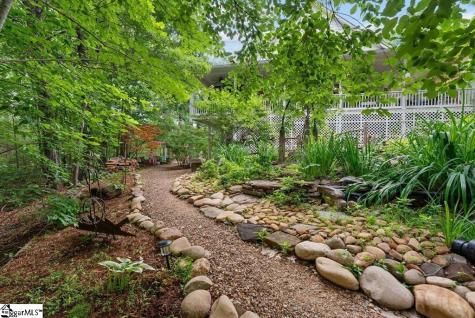 175 Green Hills Road Mill Spring NC 28756