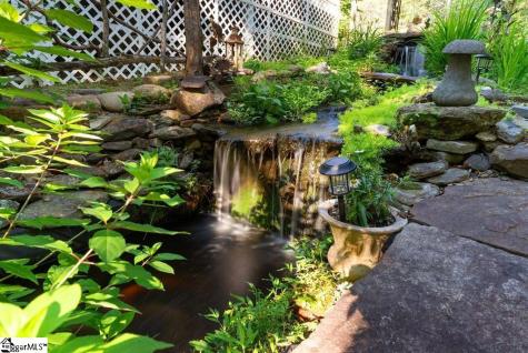 175 Green Hills Road Mill Spring NC 28756