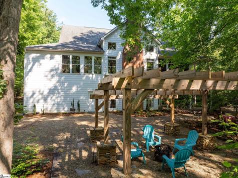 175 Green Hills Road Mill Spring NC 28756