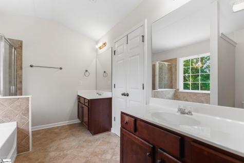 38 Golden Acre Court Simpsonville SC 29681