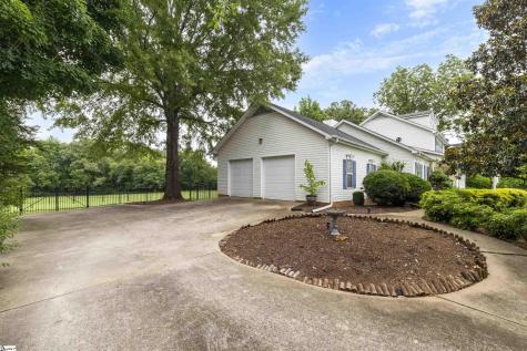 104 Wren Crossing Court Easley SC 29642