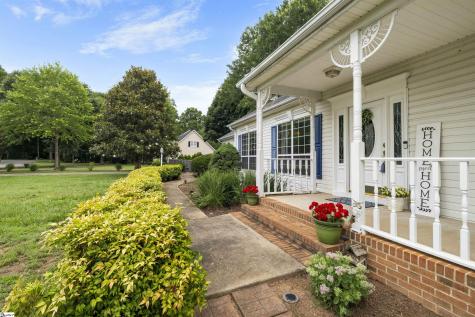 104 Wren Crossing Court Easley SC 29642